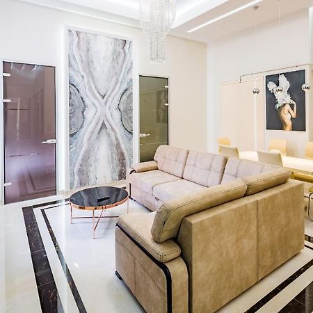 Leogrand Deluxe Apartments On Doroshenka 17 Lviv Dış mekan fotoğraf