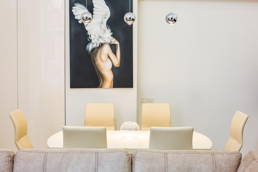 Leogrand Deluxe Apartments On Doroshenka 17 Lviv Dış mekan fotoğraf